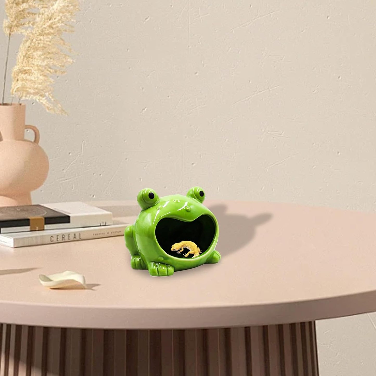 Reptile Tank Accessories – Ceramic Cartoon Frog Hideout with Open-Mouth Entrance, Cute Habitat Shelter for Hermit Crabs, Tortoises, Geckos, Tarantulas & Small Reptiles