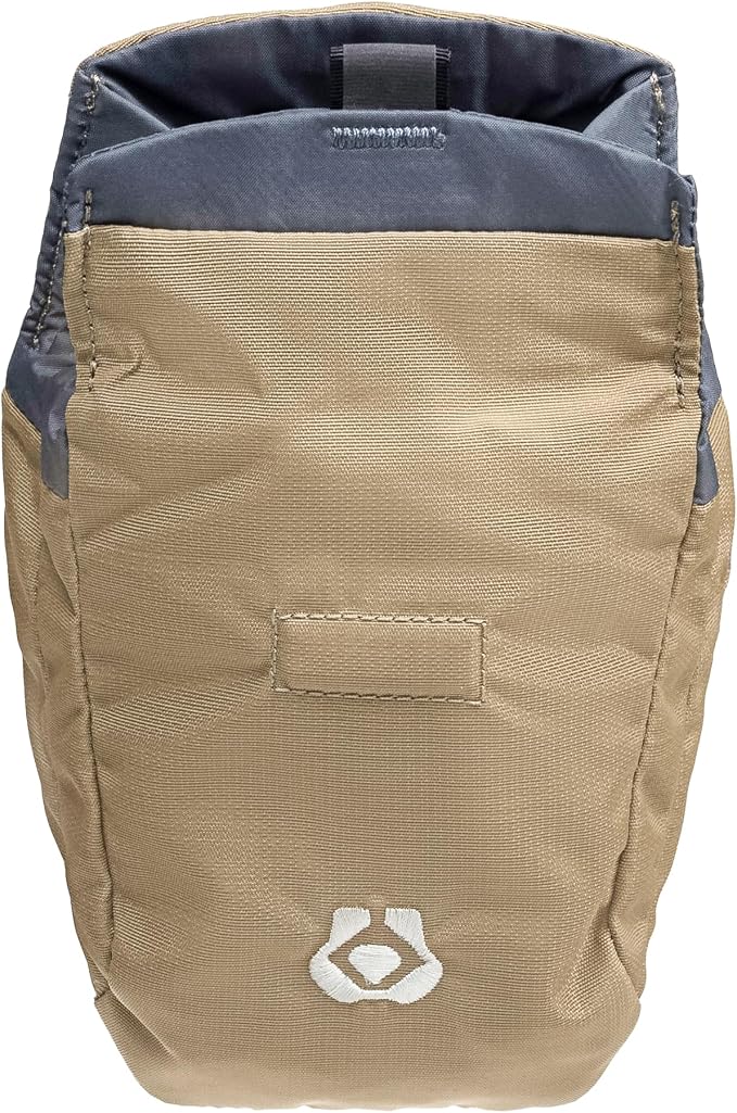 Snack Sack – Magnetic Quick-Access Treat Pouch with Wipeable Liner & Strap Attachment for Training, Walks & Rewards (Grove)