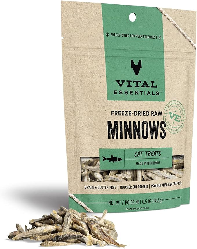 sWheat Scoop Natural Wheat Multi-Cat Litter 25 Pound Bag and Vital Essentials 0.5 oz Freeze-Dried Raw Cat Treats Minnows