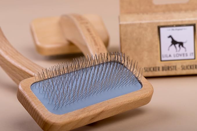Undercoat brush for dogs - with rounded metal tines, vegan, with beech wood from sustainable forestry, SLICKER BRUSH MEDIUM by LILA LOVES IT