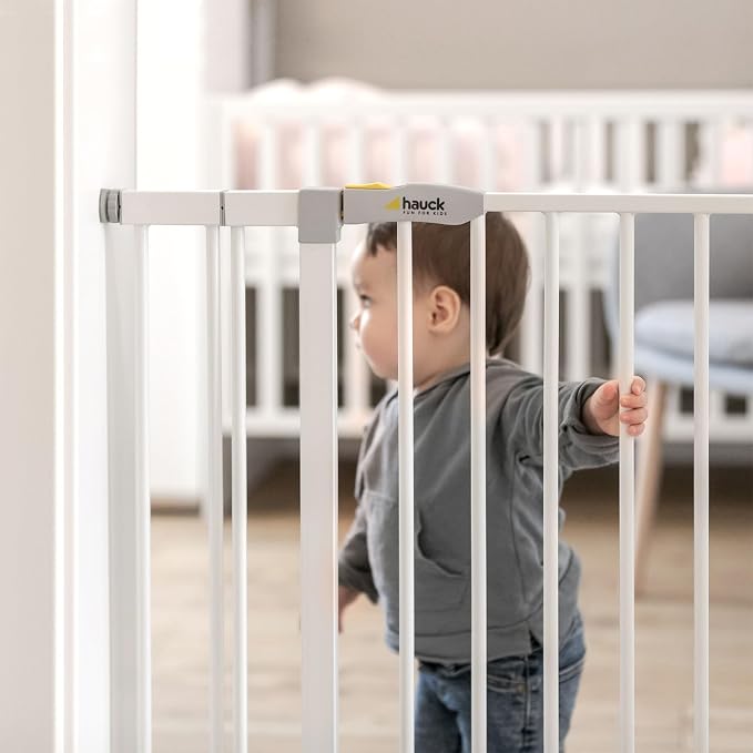 hauck Open N Stop Pressure Fit Baby and Pet Safety Gate, Accommodates 29 to 31" Wide Home Doorway, Stairway, or Hallway, White