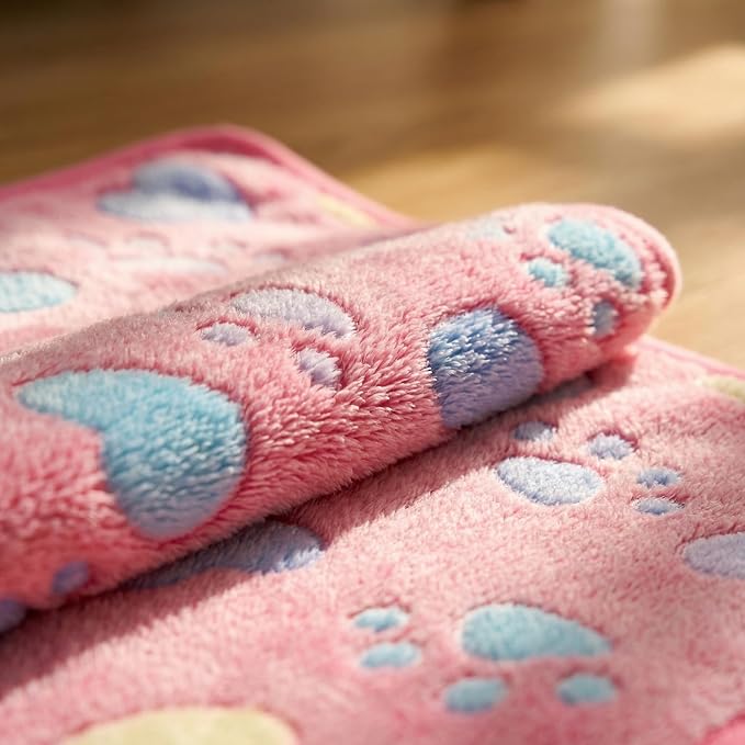 18 Pack Small Animal Cage Liners Absorbent Washable Fleece Mats 40 x 60 cm / 15.7 x 23.6 in Reusable Pee Pads for Guinea Pig Rabbit Hamster