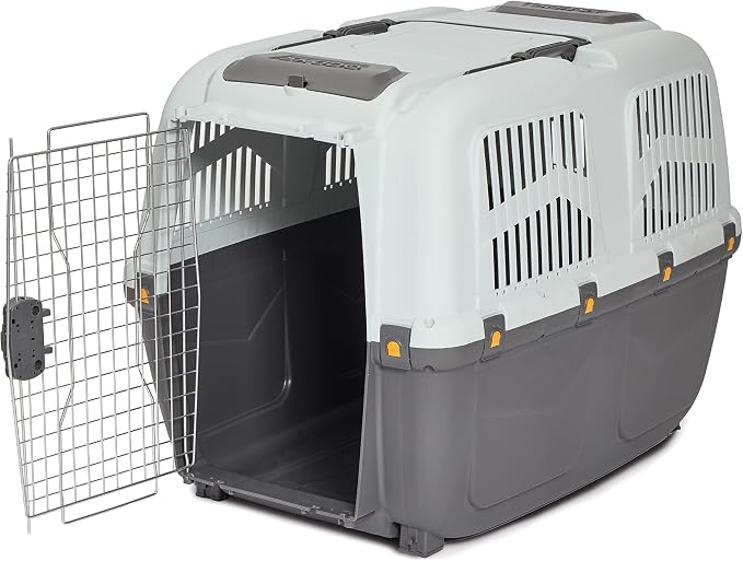MidWest Homes for Pets Skudo Plastic Carrier, Ideal for Large Dog Breeds with an Adult Weight of 71-90 Pounds