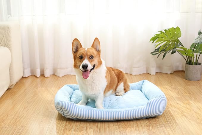 Cooling Dog Bed for Large Medium Small Dogs, Breathable Dog Cooling Mat with Self Cooling Ice Silk Fabric, Washable Summer Pet Bed for Indoor Outdoor, Blue Small