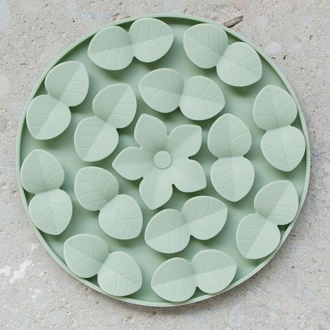 Dexypaws: Enrichment Snuffle Mat: Sage Green Circle - Textured Dog Feeding Pad, Food Grade Silicone, Spread Food & Treats, Pet Soothing, Suction Back
