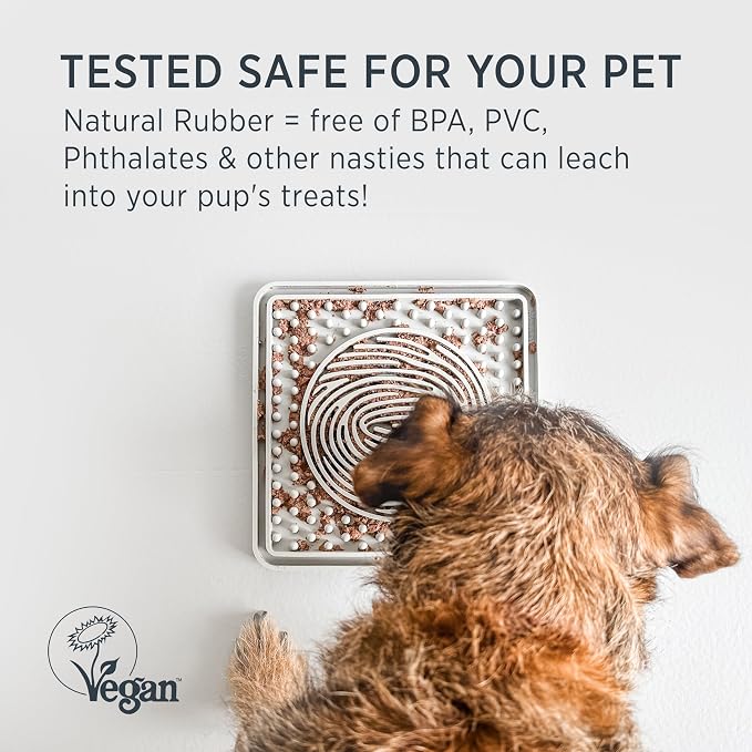 HEVEA Dog Licking Mat in Natural Rubber - with 25 Suction Cups - Slow Feeder Mat for Boredom Reducer and Anxiety Relief - Perfect for Bathing Grooming - Tested and Safe for Your Dog (Natural)
