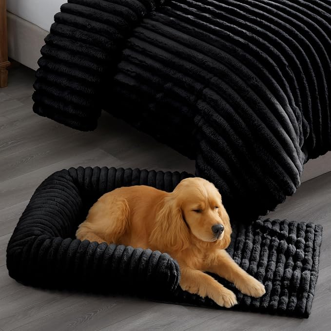 Riverbrook Home Everett Long Sofa-Style Pet Bed, Black, Medium