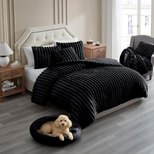 Riverbrook Home Everett Covered Round Cuddly Pet Bed, Black, Medium