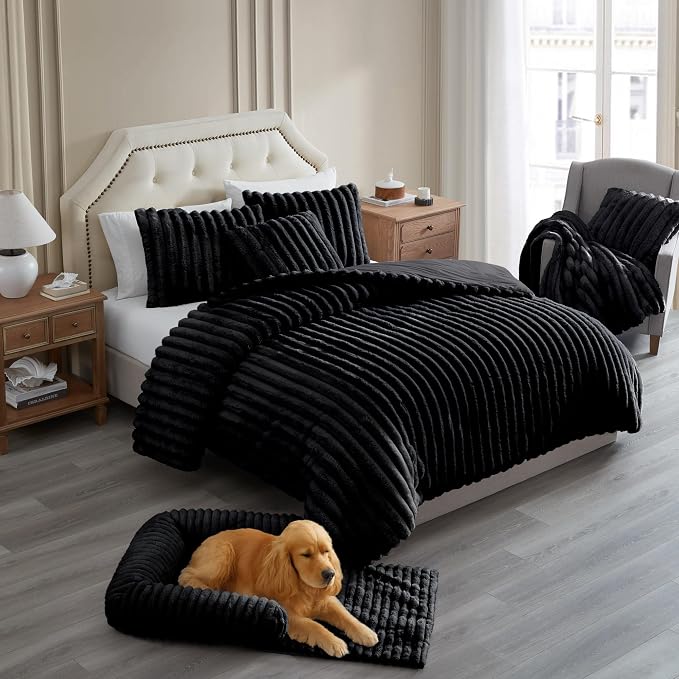 Riverbrook Home Everett Long Sofa-Style Pet Bed, Black, Medium