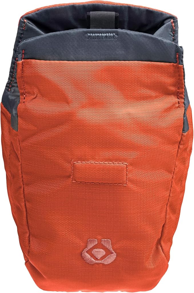 Snack Sack – Magnetic Quick-Access Treat Pouch with Wipeable Liner & Strap Attachment for Training, Walks & Rewards (Canyon)