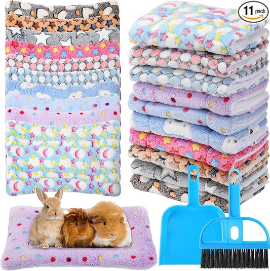 Tudomro 10 Pcs Guinea Pig Bed Mat with Cleaning Dustpan Brush 15" x 11" Animal Bedding Fleece Bunny Sleeping Pad for Small Dogs Cats Rats Hedgehogs Ferrets Hamster Indoor(Dots Star)
