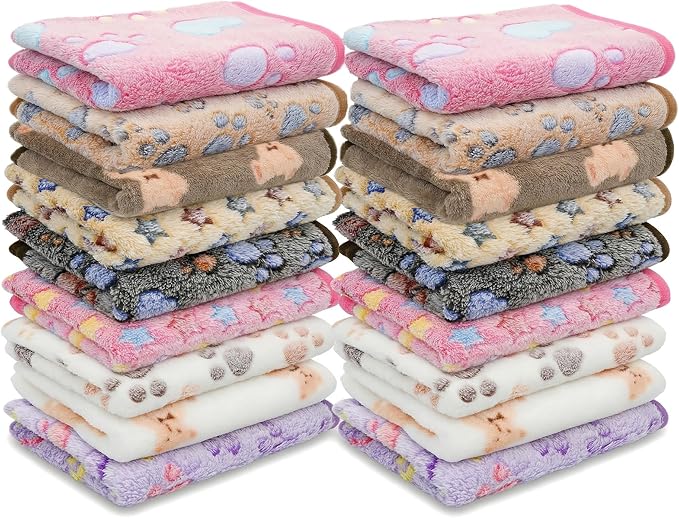 18 Pack Small Animal Cage Liners Absorbent Washable Fleece Mats 40 x 60 cm / 15.7 x 23.6 in Reusable Pee Pads for Guinea Pig Rabbit Hamster