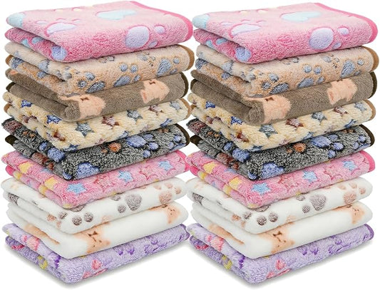 18 Pack Small Animal Cage Liners Absorbent Washable Fleece Mats 40 x 60 cm / 15.7 x 23.6 in Reusable Pee Pads for Guinea Pig Rabbit Hamster