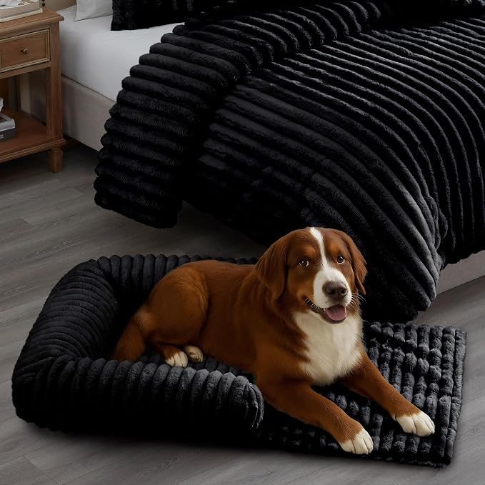 Riverbrook Home Everett Long Sofa-Style Pet Bed, Black, Large
