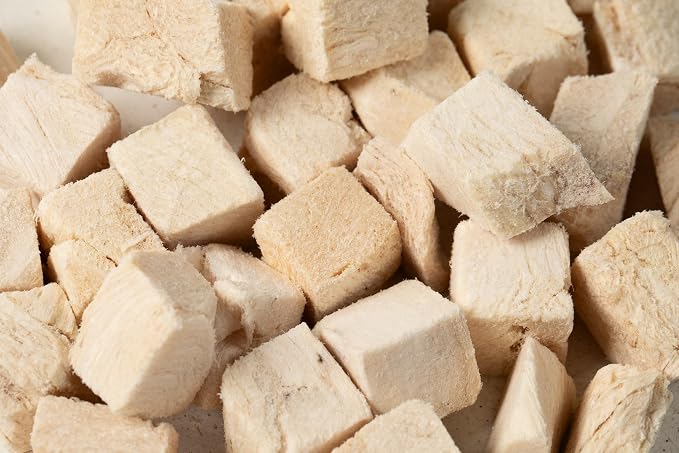 HOLI Freeze Dried Chicken Breast Dog Treats. Single Ingredient Freeze Dried Chicken Treats for Dogs. Healthy All Natural Dog Snack Made from 100% Breast Meat. High Value Training Treat. 1.75 oz