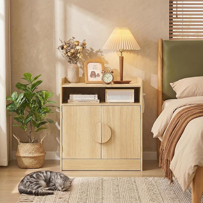 Cat Litter Box Enclosure with Pull-Out Drawer, Hidden Cat House Furniture with Storage Shelf & Cat Door, Indoor Kitty Washroom Cabinet with Litter Scoop Holder, Natural Wood