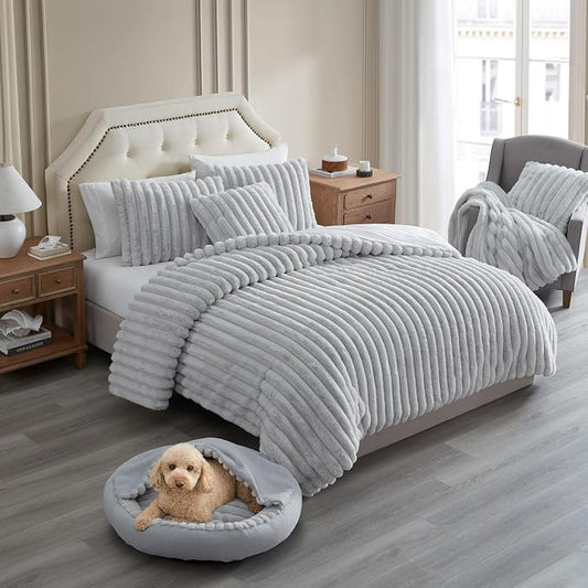 Riverbrook Home Everett Covered Round Cuddly Pet Bed, Gray, Medium
