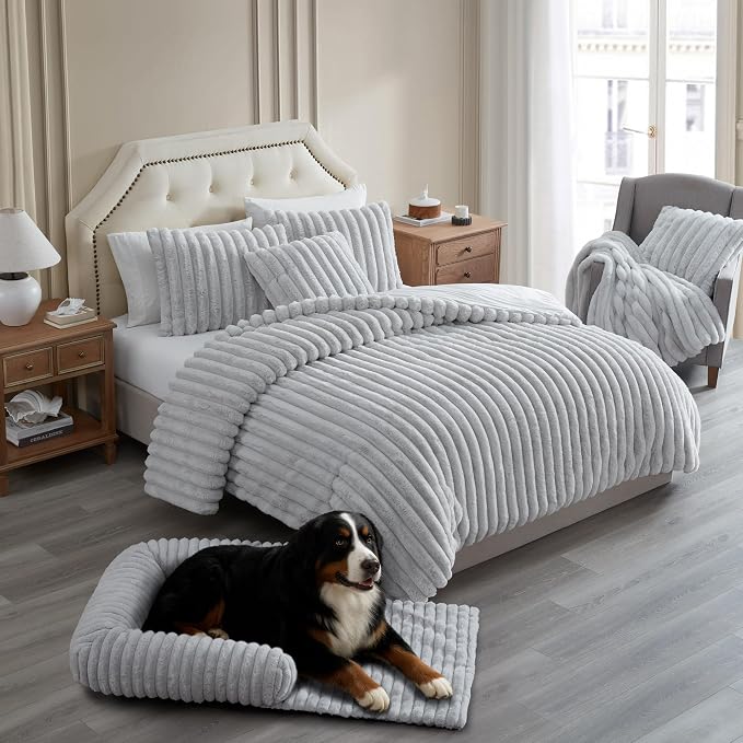 Riverbrook Home Everett Long Sofa-Style Pet Bed, Gray, Large